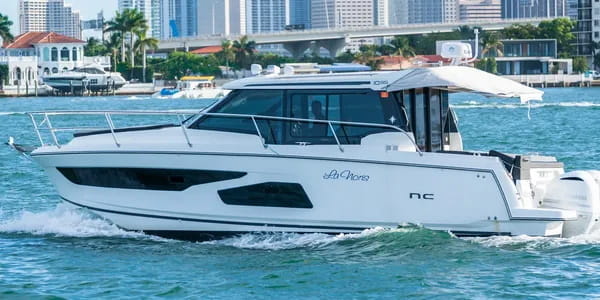 cheap yacht rental in miami